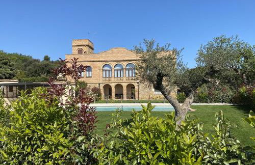 Charming Home Near Vulpellac - Foto 36