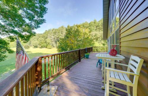 Riverfront West Virginia Cabin with Screened-In Deck - Foto 29