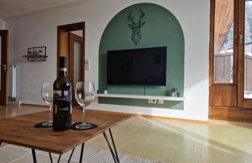 Große Terrasse, Netflix, 5min zum Skilift, 6 Personen, Waldnah, - Foto 15