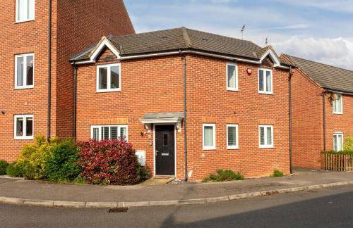 Oakbridge House - 6 mins drive to CMK - Free Parking, Fast WiFi, Smart TVs with Sky and Netflix by Yoko Property - Foto 27