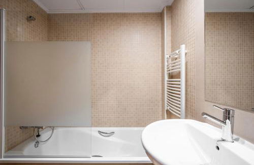 EnjoyGranada EMIR 3B y Parking - Photo 22