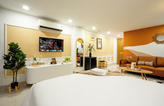 SAZI Church View Home - Free Nails/HairWash - Photo 10