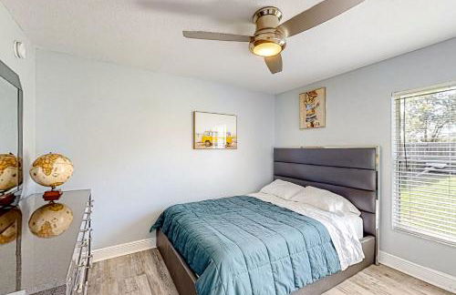 Poolside Oasis! Family-Friendly Summerfield Escape - Foto 25