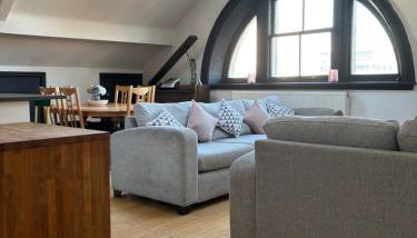 2 Bedroom City Centre Penthouse Loft Apartment - Foto 5