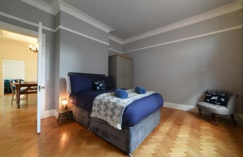 Gorwel is an Art Deco 1930s villa with sea views - Foto 27