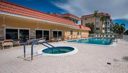 5 min walk to #1 beach in America Canal View - Foto 4