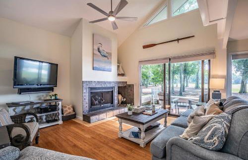 New Listing! Water Views with Short Walk to Dataw Clubhouse and Pool - Sleeps 6 - Foto 8