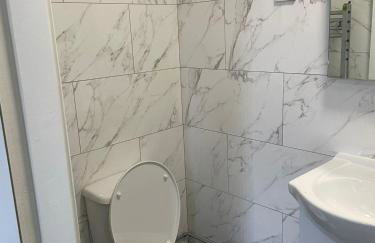 Modern 8-Room Ensuite House with Shared Lounge and Kitchen - Foto 11