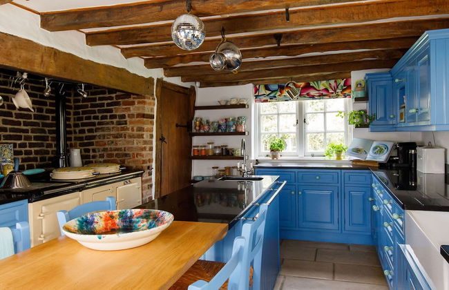 Amazing 5 BR Country Home Pool Gym Yoga Studio - Photo 49