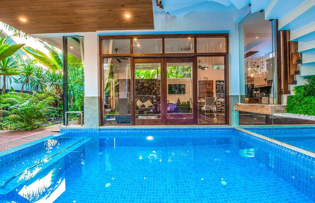 Villa Eternal, Private Pool, 3 Floors & Rooftop Terrace - Photo 15