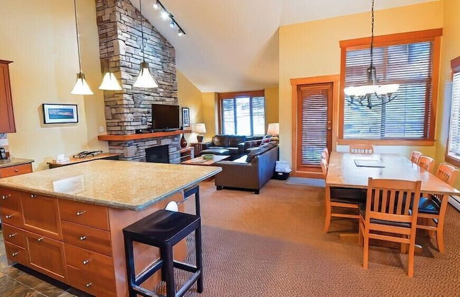 Pinnacle Ridge Chalets by Fernie Lodging - Photo 75