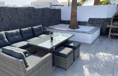 Stunning Villa Arabella - Heated Pool - BBQ - Amazing Terrace - Playa Blanca - Foto 37