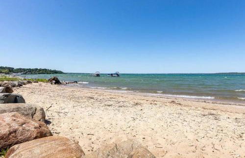 Modern Golfview Condo near the Grand Traverse Bay - Foto 31