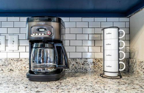 NEW Fully stocked luxury home close to I65 and I72 - Foto 6