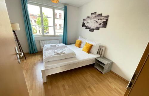 Stötteritz Holiday Apartment - 3 Rooms - 6 People - 5 beds - Balcony - Great public transport 11 minutes to the city - Foto 9