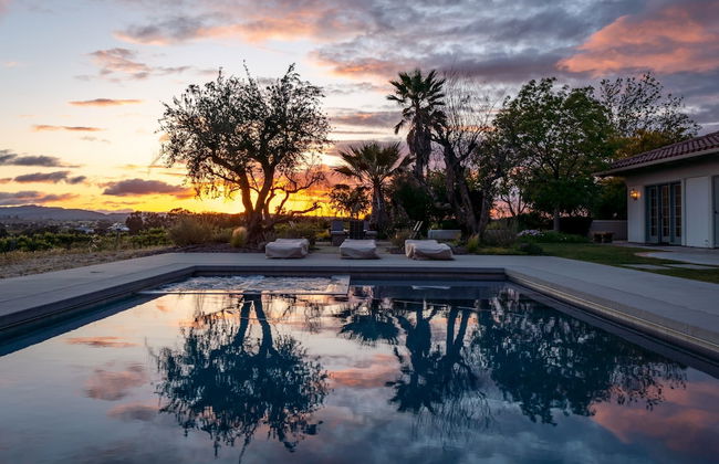 Wellsona Vineyard Retreat Pool Hot Tub Views Main Home Guest Home - Photo 30