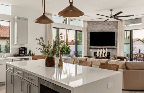 Desert Oasis: Pool, Spa, Golf Sim + EV Charger - Foto 68