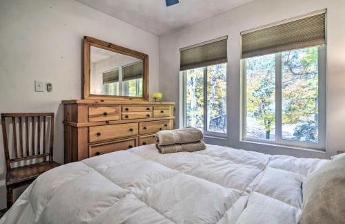 Charming Hidden Valley Resort Home Walk to Slopes - Foto 22