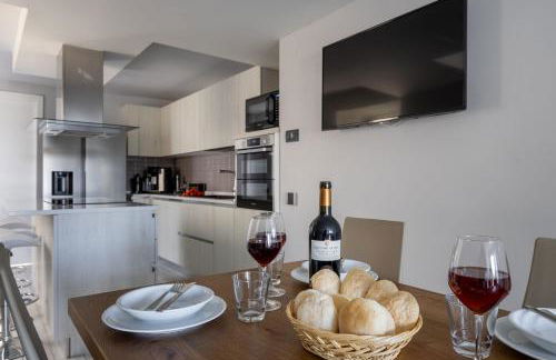 Villa Acquaviva with Panoramic, Private Pool and Gym - by PosarelliVillas - Foto 29