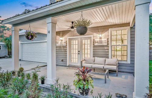 Updated, dog-friendly gem w/fenced yard, foosball & pool tables, WiFi, fireplace - Foto 28