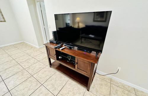 Spacious, Open Layout And Pool Relaxation! - Foto 29