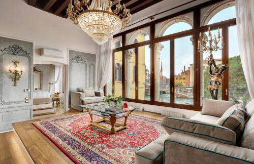 Swan DolceVita Prestige Stay - Canal View & Exclusive Experience - Photo 1