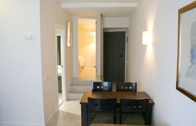 Apartamentos Recoletos - Photo 41