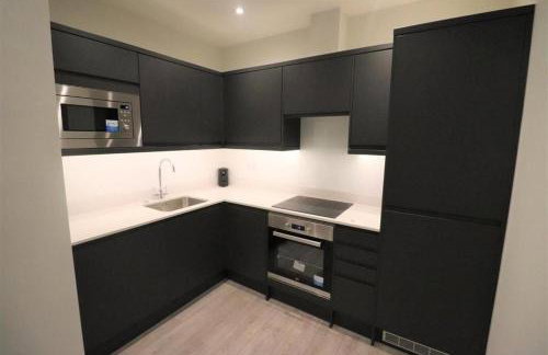 Apartment 30 mins from central London - Photo 3