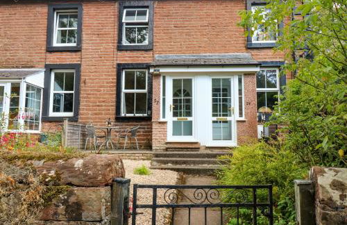 27 Bongate - Photo 1