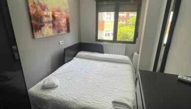 Apartamento Superior junto al Recinto Ferial de 2 dormitorios - Foto 3