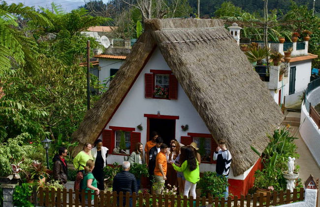 Tour de 4x4 por Santana, Pico do Areeiro e Ponta de São Lourenço - Foto 3