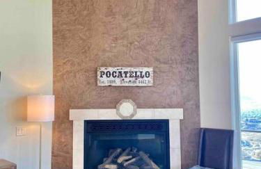 Luxury home w a View- biking and hiking near - Foto 15