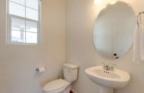 Newly Built Home with Garage, 10 Mi to Anschutz! - Foto 10