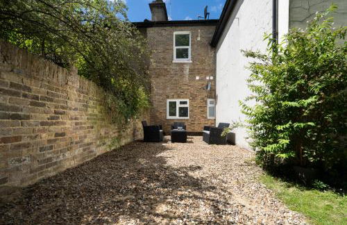 Cozy 2 Bedroom Apartment in Sutton - Foto 42