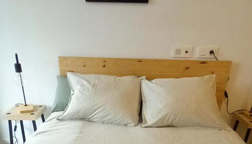 Rooftop pool near the beach and Barcelona - Photo 2