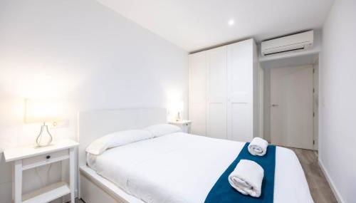 Apartamento Puerta Cartago 1 by CartagenaSpain - Foto 4, towels, wardrobe