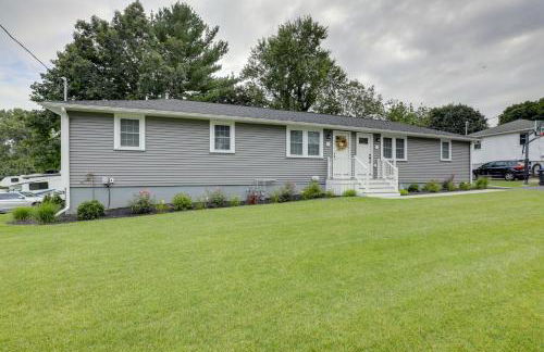 3 Mi to Minute Man NHP Summer St Retreat and Deck - Foto 24