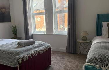 4-Bed Family Home - Steps from Nottingham Forest Ground - Foto 9