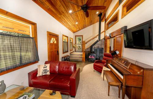 Cozy Cedar Cabin Near Silverwood Theme Park - Sleeps 5 - Quiet & Private - Foto 25