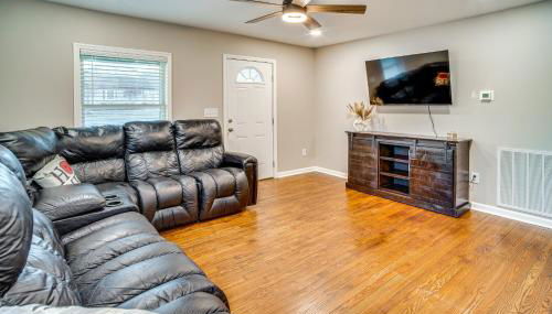 Home 14 Mi to Highpoint Health with Fenced Yard! - Foto 1