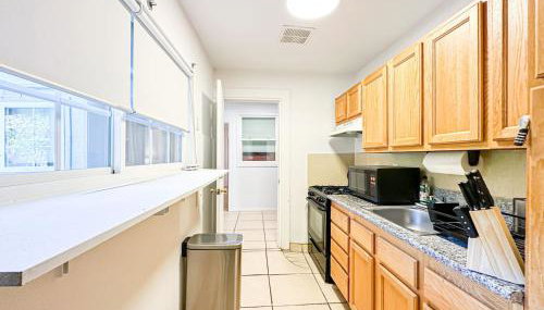 Relaxed and Cozy Poolside Studio - LOU2 - BUR - Foto 4, stove, pet friendly, toaster