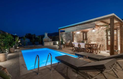 Villa Frontale - Restored Villa with Pool Perfect for 6 Nestled Next to a Traditional Olive Mill and Local Farms Offering Authentic Hospitality and Organic Delights By Villa Mana Gers - Foto 21
