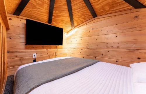 The Yurt at Paradise Pointe with a hot tub fire pit & Grill - Photo 11