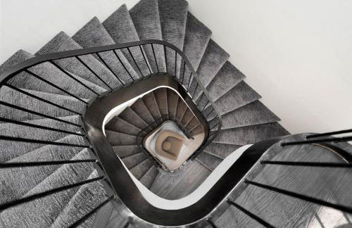 City Lights and Rooftop Nights by Rather Be Properties - Foto 47