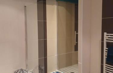 Appartement entier - Centre ville - Batiment historique - Foto 4