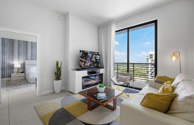 Spacious 2-Bedroom Condo at Doral Park - Photo 21