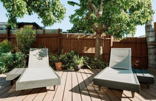 Serene Silver Lake 1 bedroom 1 bathroom Back house With Private Backyard - Photo 65