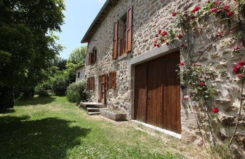 Maison de charme en pierre au bord d’un ruisseau, proche d’un bourg médiéval – Jardin et garage inclus - FR-1-582-151 - Foto 1