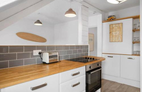 Beach-Style Flat 2 Min Walk to Tolcarne Beach - Foto 12