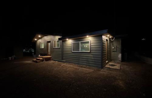 Freshly Renovated Family Home with Game Room, AC, King Bed, Luxury Bathroom - Foto 31